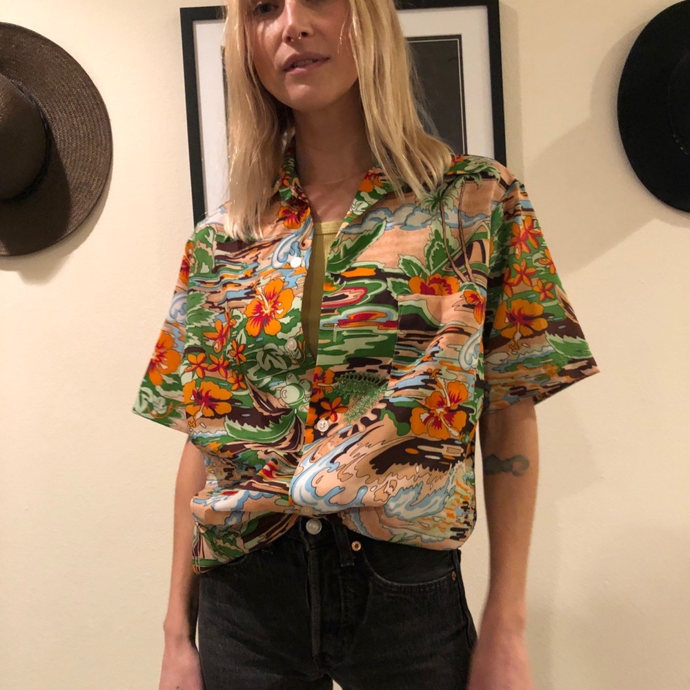 🌺 Vintage psychedelic Hawaiian button up shirt 🌺
